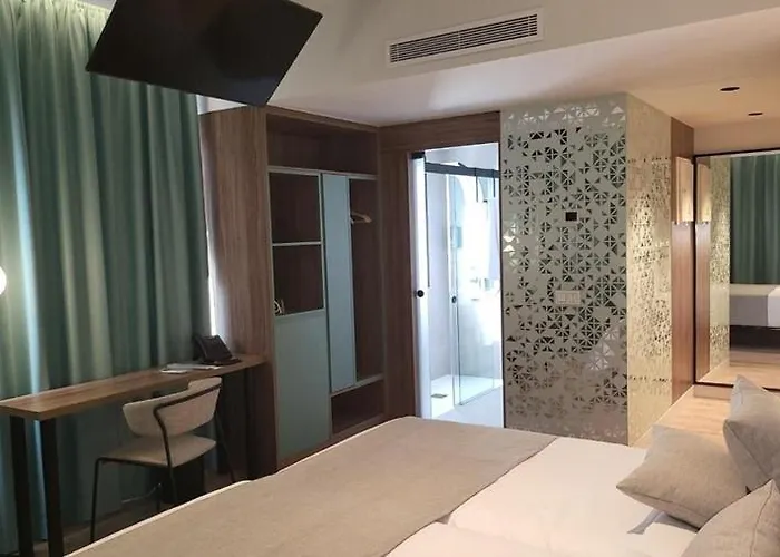 Отель Catalina Plaza Sostenible