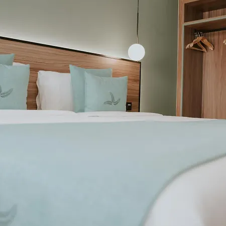 Catalina Plaza Sostenible מלון 3*